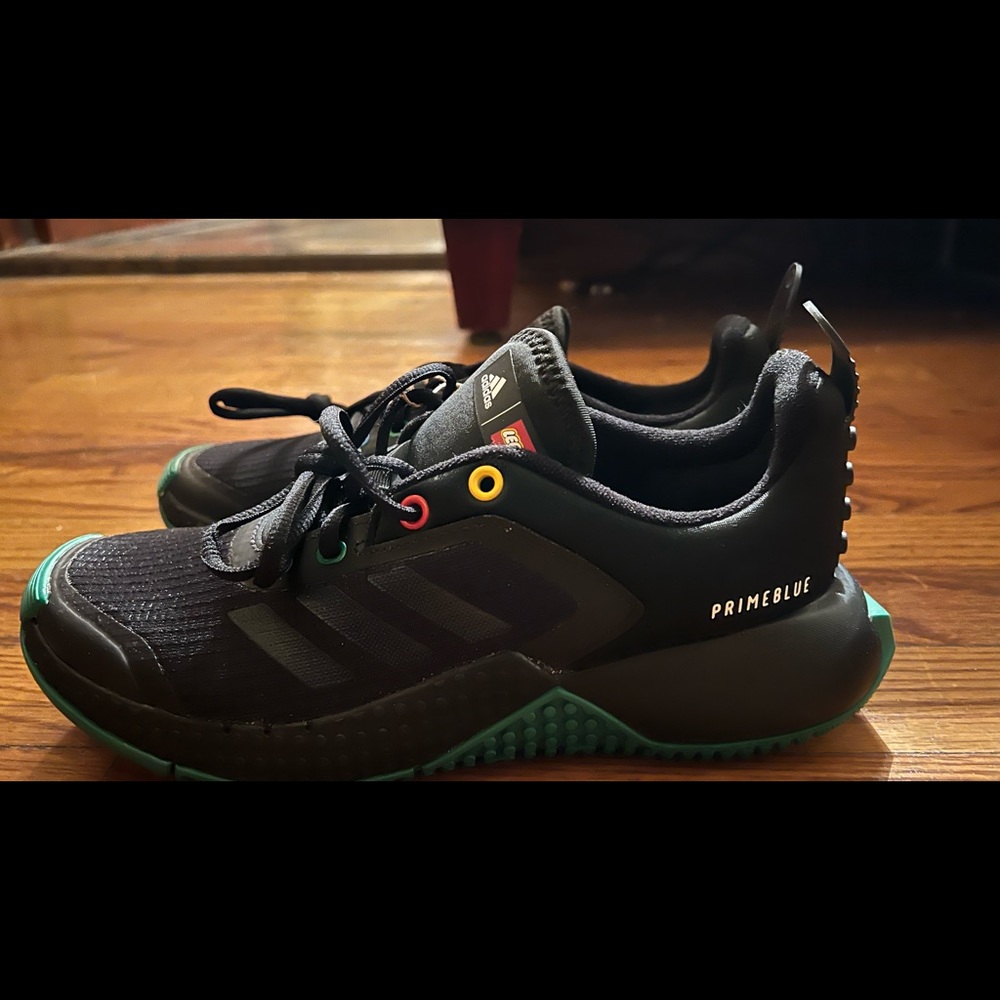 New with tag Lego running shoes 5 1/2 kids